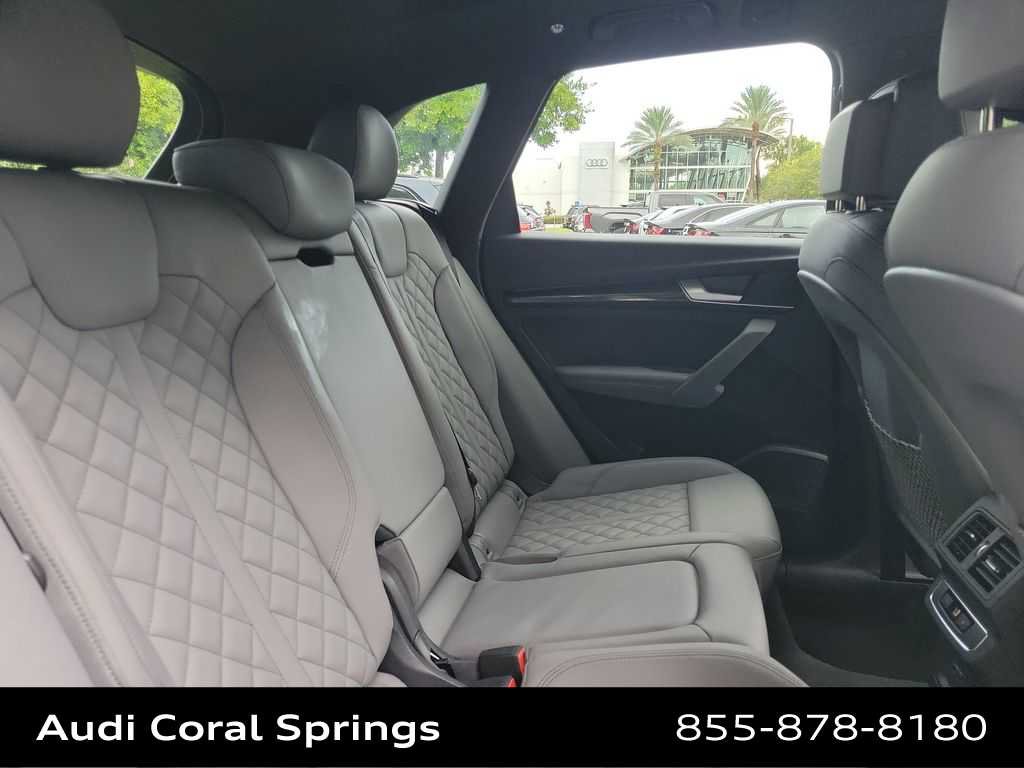 Certified 2025 Audi SQ5 Premium Plus w/ Premium Plus Package AWD/4WD image 21