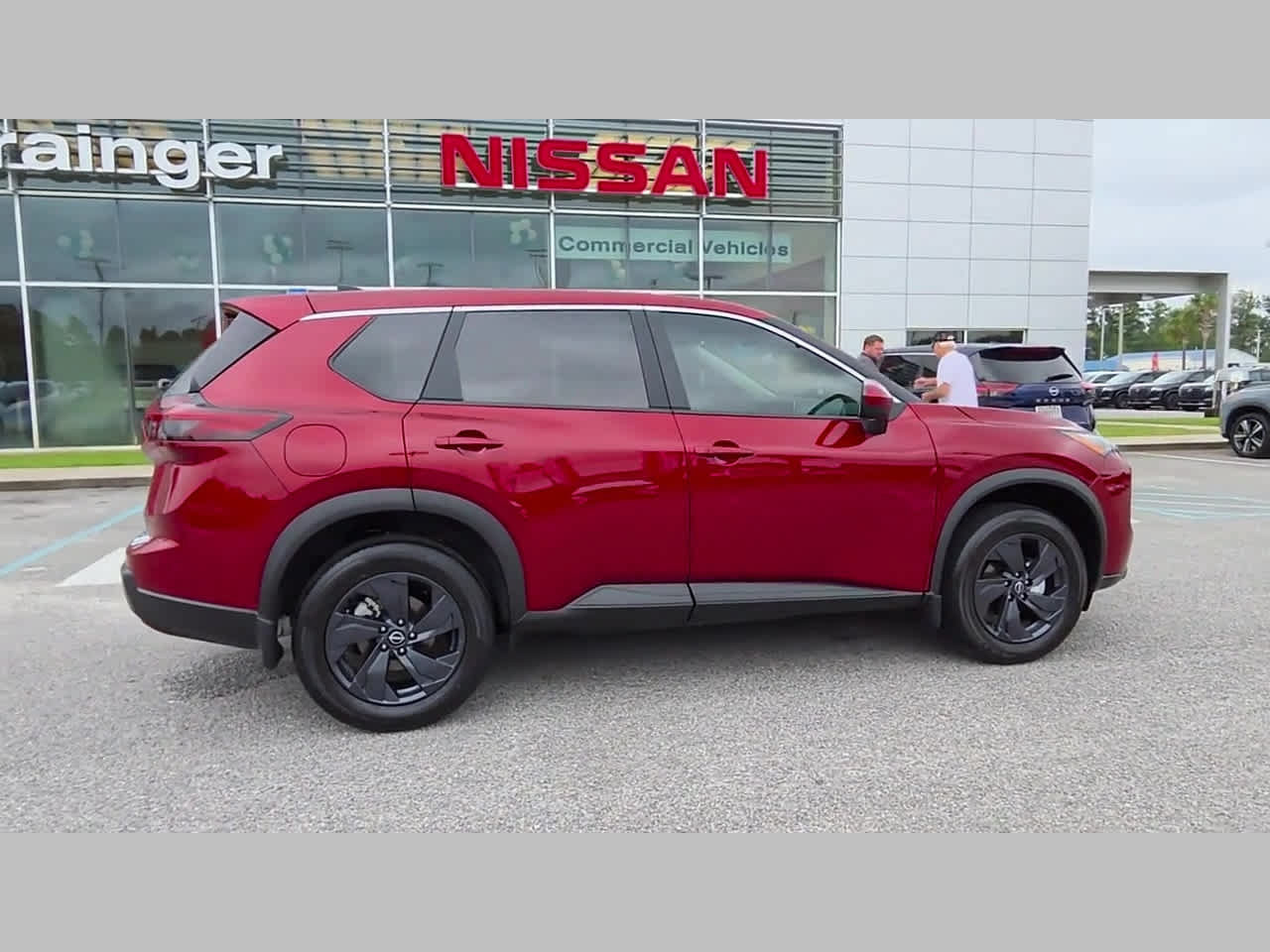Used 2026 Nissan Rogue SV FWD image 35