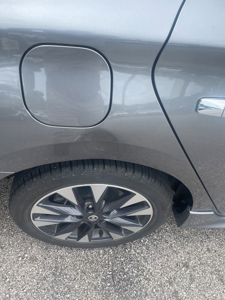 Used 2016 Nissan Sentra SR w/ Driver's Assist Package FWD image 11