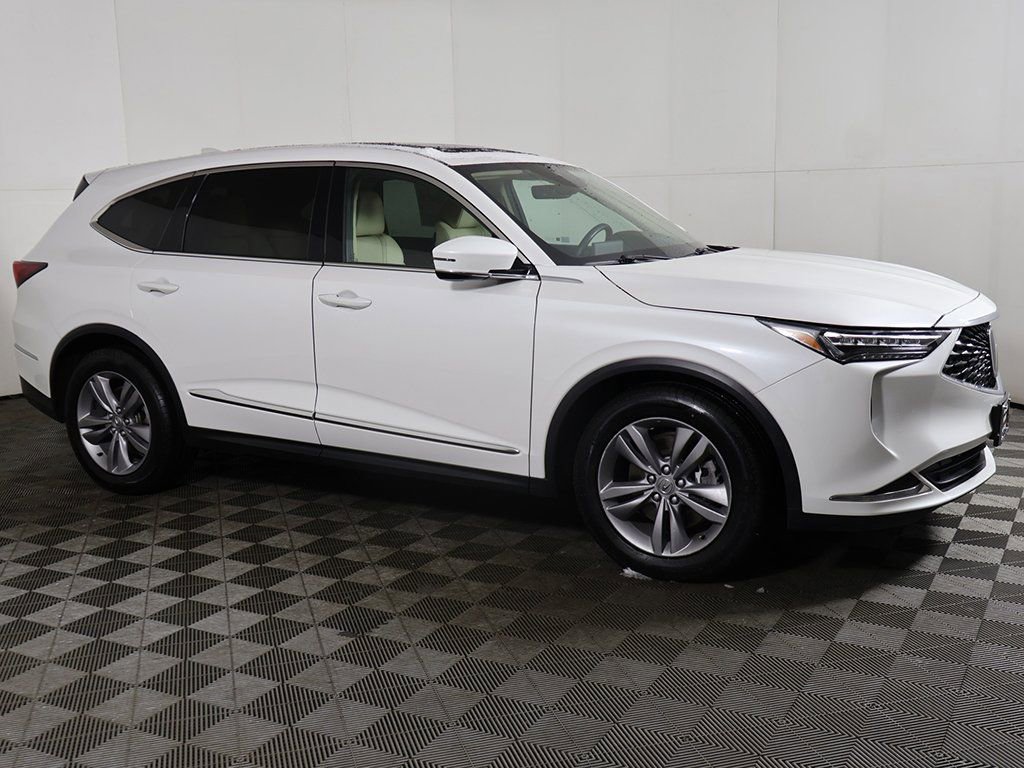 Used 2023 Acura MDX SH-AWD image 11