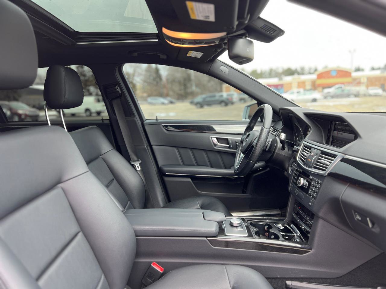 Used 2013 Mercedes-Benz E 350 E350 4MATIC Sedan image 40