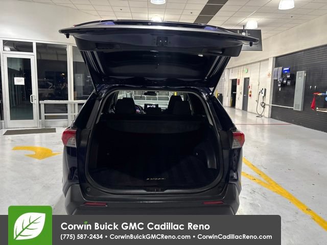 Used 2019 Toyota RAV4 XLE w/ Carpet Mat Package AWD/4WD image 41