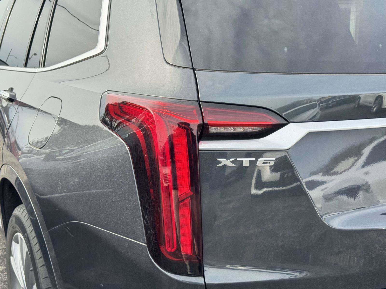 Used 2022 Cadillac XT6 Premium Luxury image 9