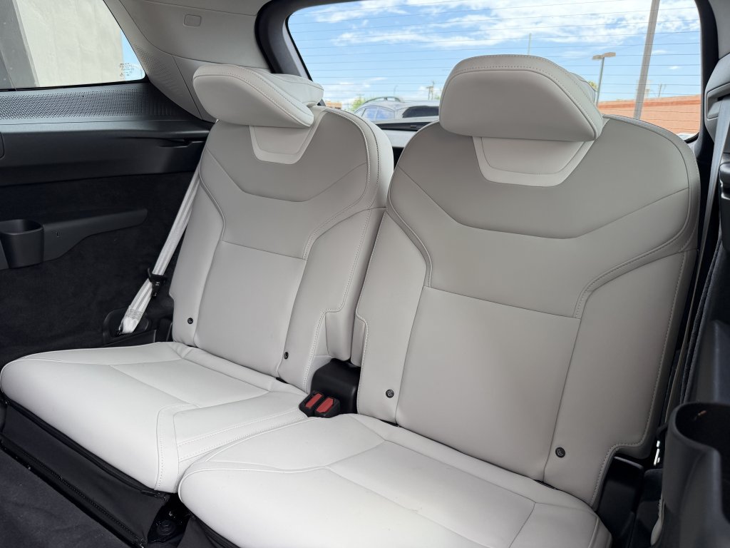 Used 2025 Volvo EX90 Ultra AWD/4WD image 38
