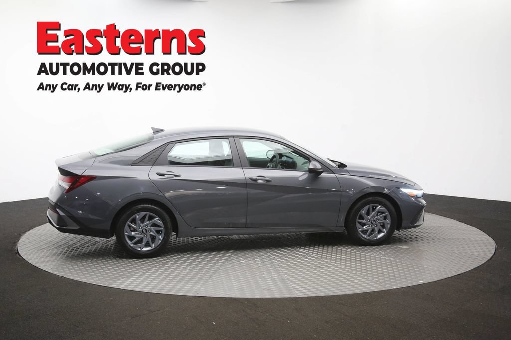 Used 2024 Hyundai Elantra SEL FWD image 42