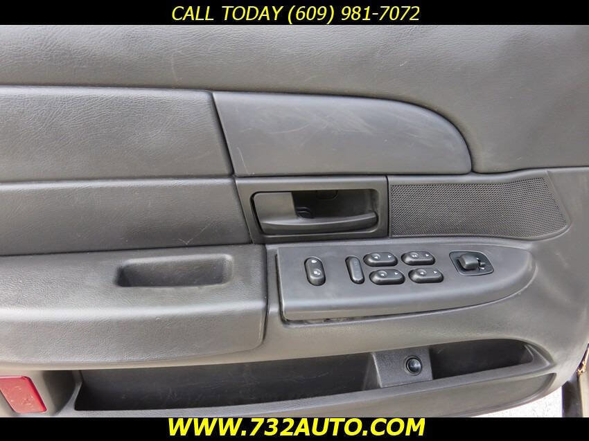 Used 2005 Ford Crown Victoria Police Interceptor RWD image 29