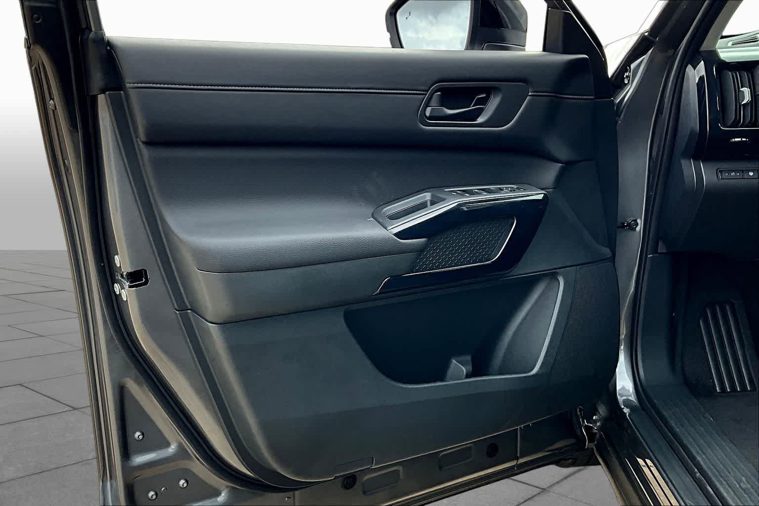 New 2026 Nissan Pathfinder SV FWD image 16