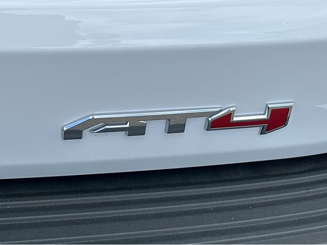 New 2026 GMC Yukon AT4 w/ AT4 Premium Plus Package AWD/4WD image 9