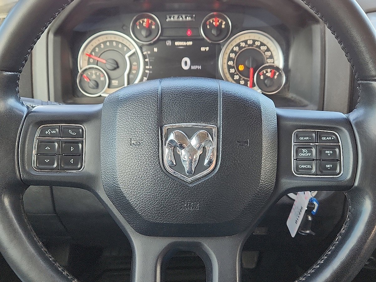 Used 2019 RAM 1500 Classic SLT w/ Luxury Group image 11