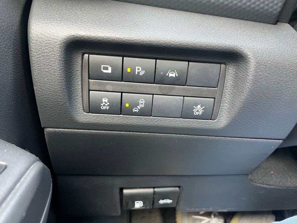 Used 2023 Nissan Kicks S FWD image 42