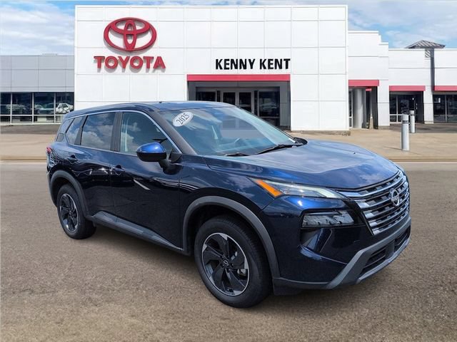 Used 2025 Nissan Rogue SV FWD image 1