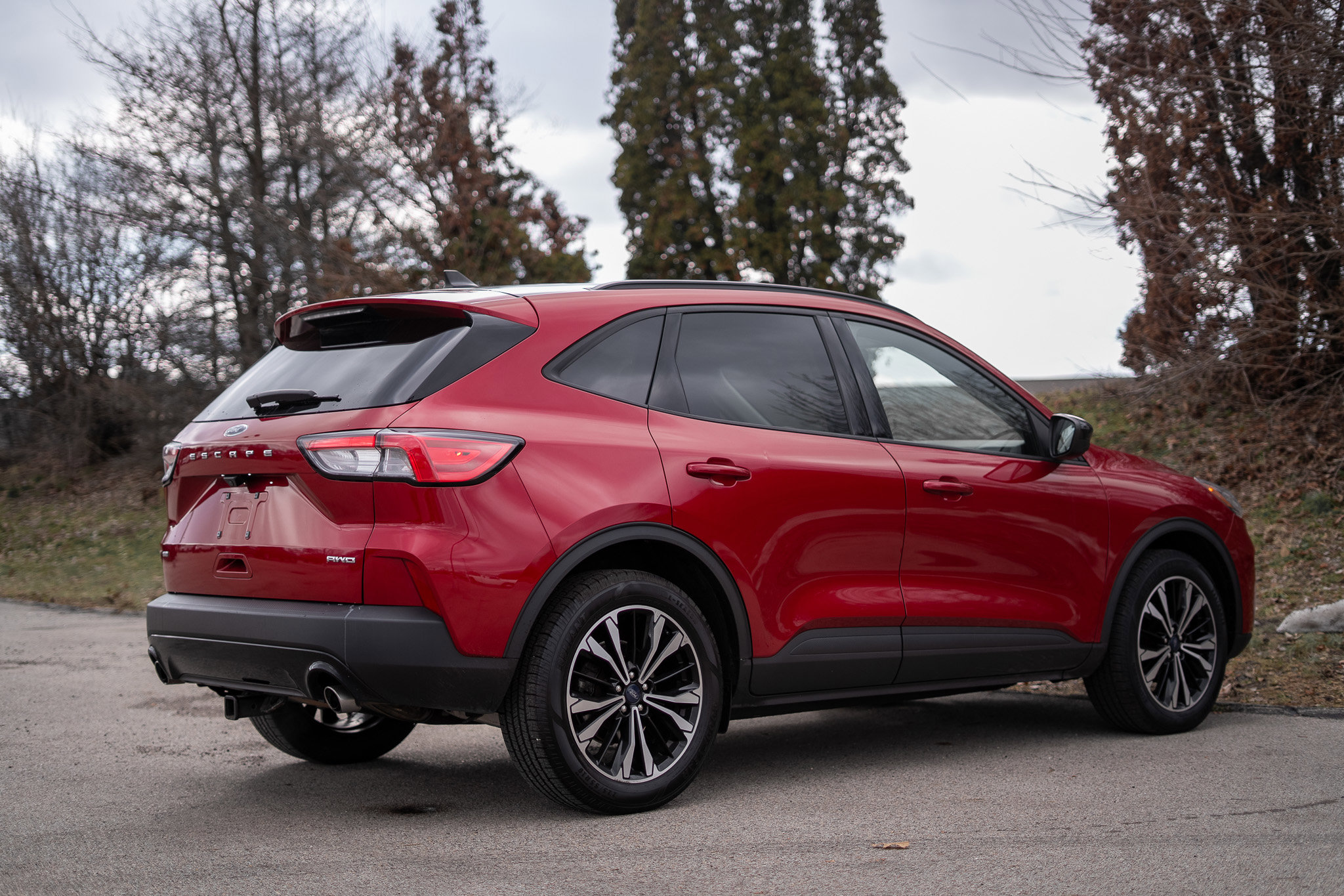 Used 2022 Ford Escape SE w/ SE Sport Appearance Package image 6