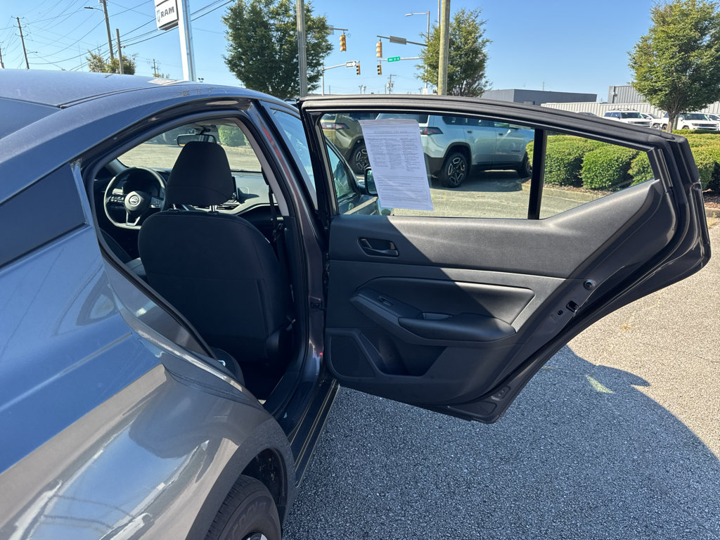 Used 2025 Nissan Altima 2.5 S FWD image 13