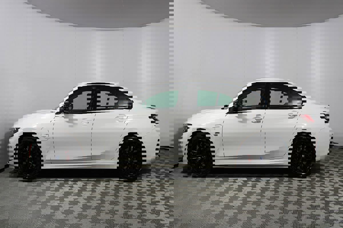 Used 2023 BMW 330e w/ M Sport Package image 35