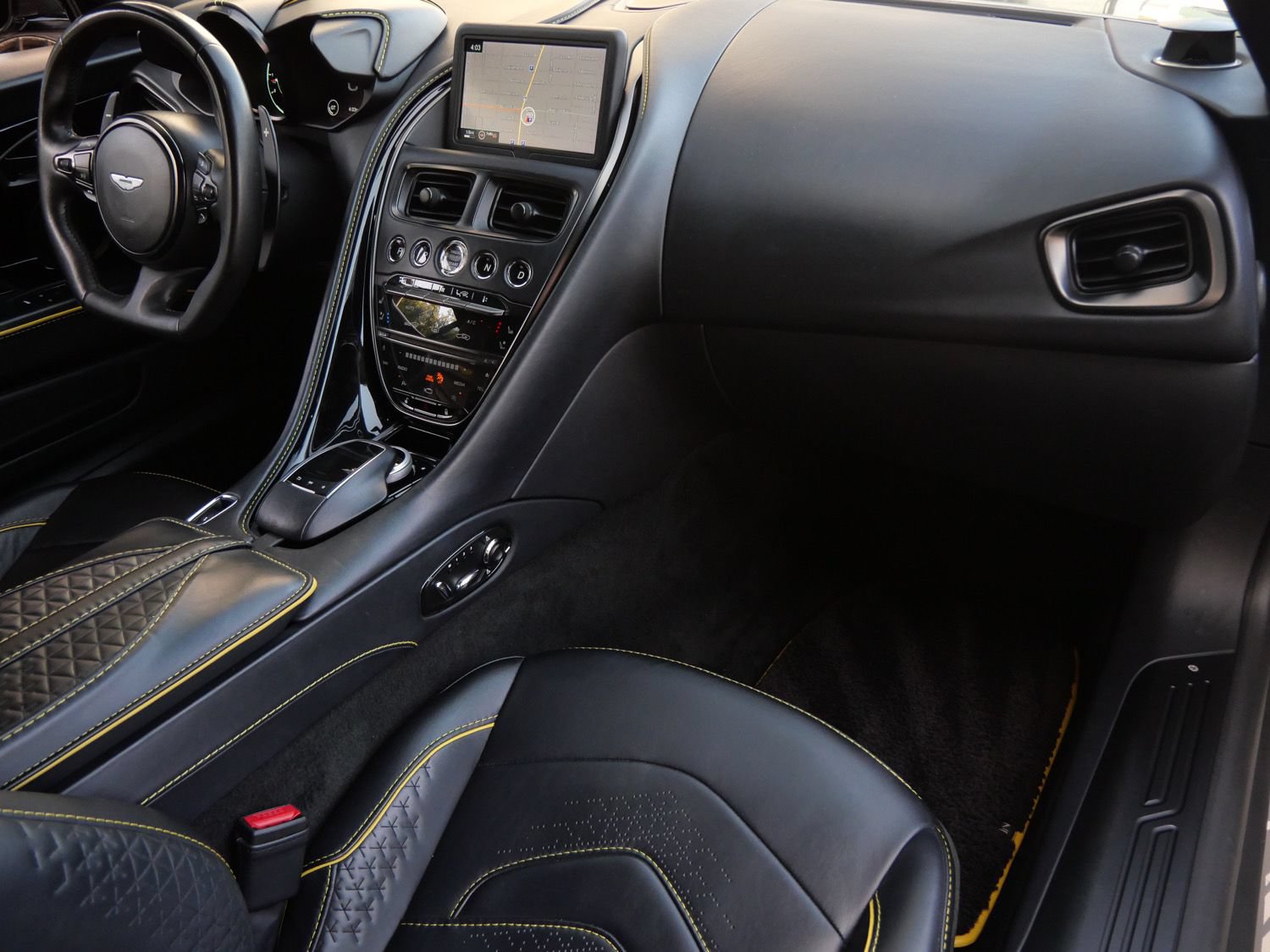 Used 2023 Aston Martin DBS Coupe RWD image 35