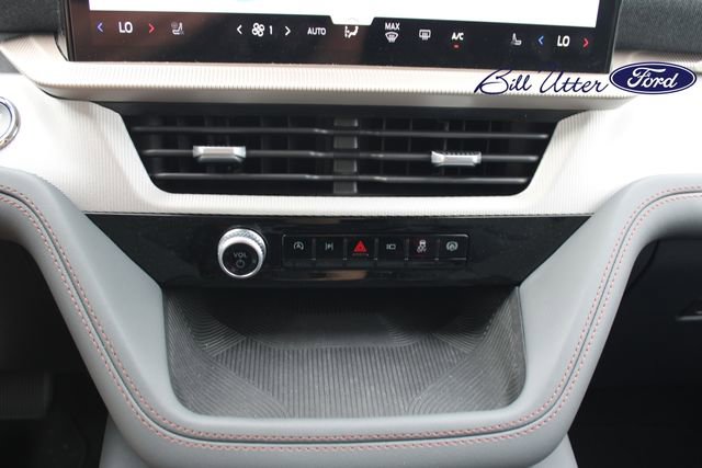 Used 2026 Ford Explorer Active w/ Active Comfort Package RWD image 18