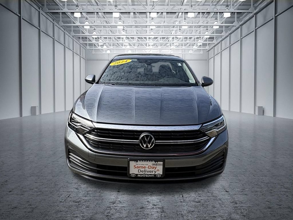 Used 2024 Volkswagen Jetta S FWD image 3
