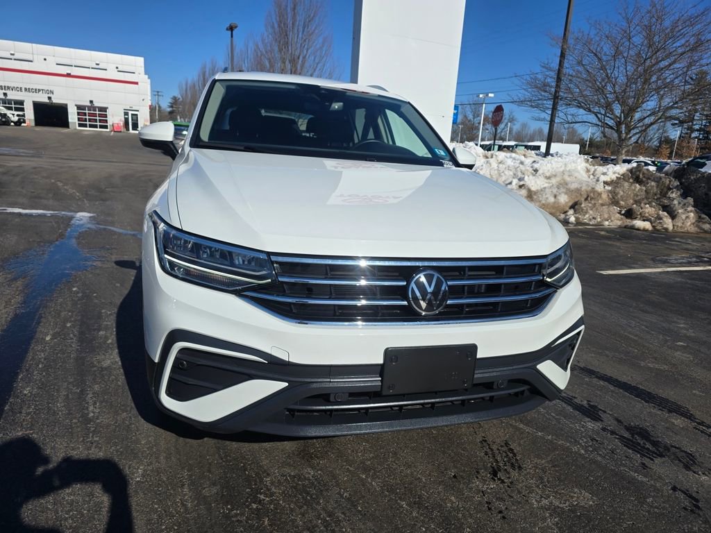 Used 2024 Volkswagen Tiguan SE AWD/4WD image 9