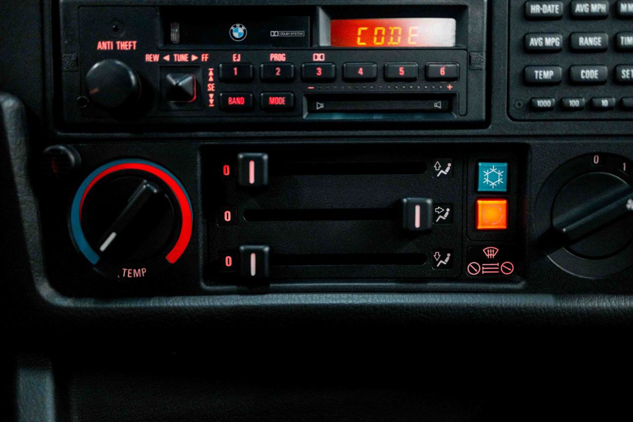 Used 1990 BMW M3 Coupe RWD image 75