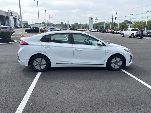 Used 2020 Hyundai Ioniq SE FWD image 8