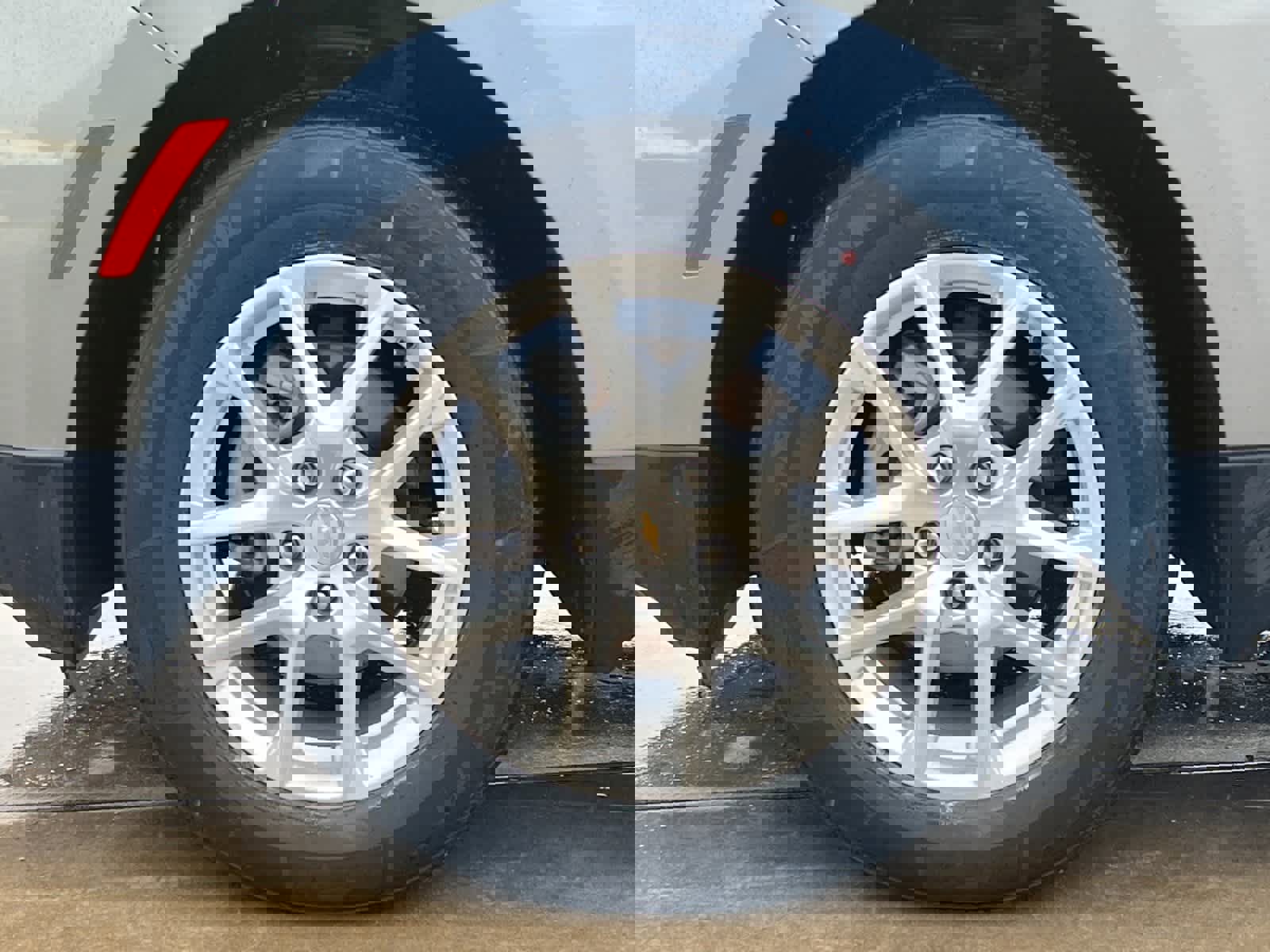 Used 2024 Chevrolet Equinox LT image 25