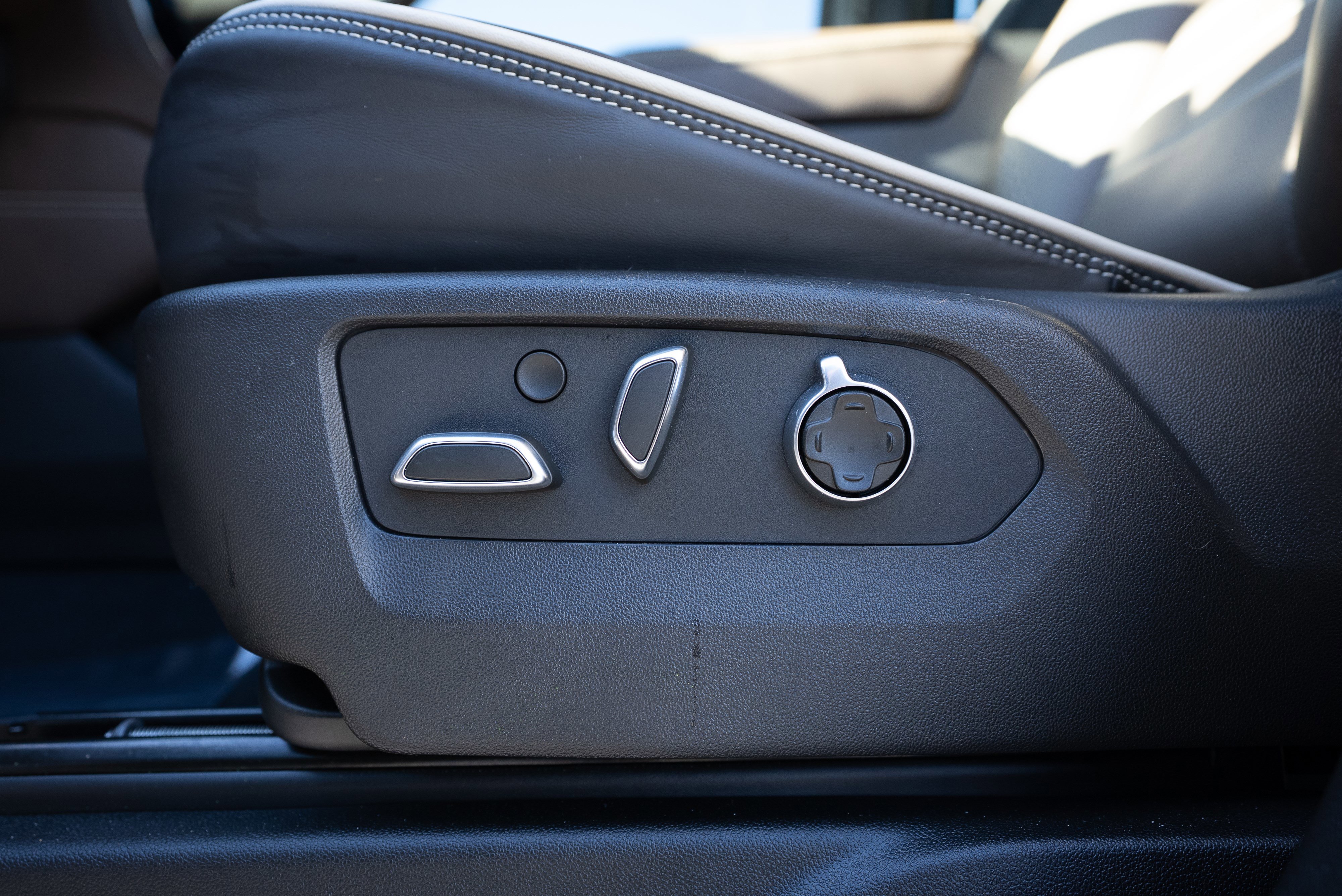 Used 2026 GMC Yukon Denali Ultimate image 26