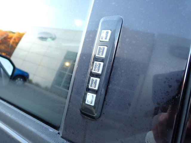 Used 2016 Ford F150 Lariat image 21