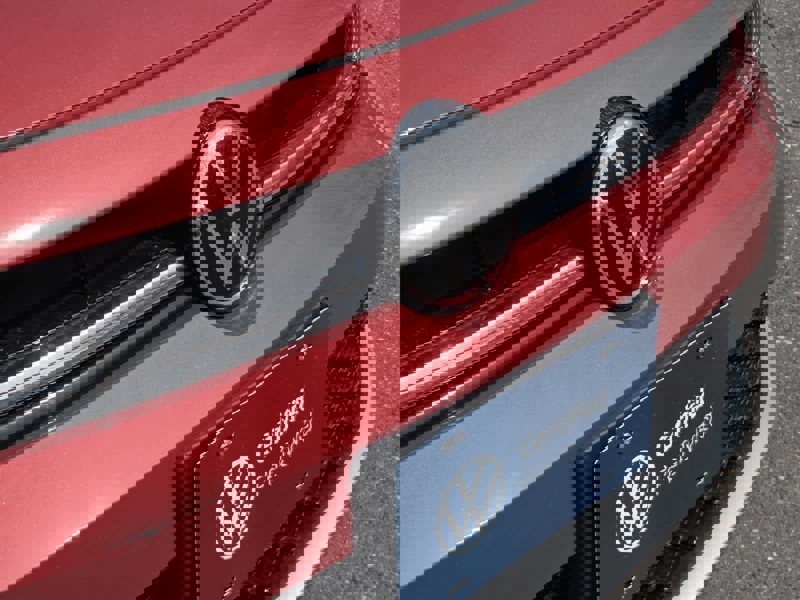 Certified 2025 Volkswagen Jetta SE w/ Sunroof Package image 4