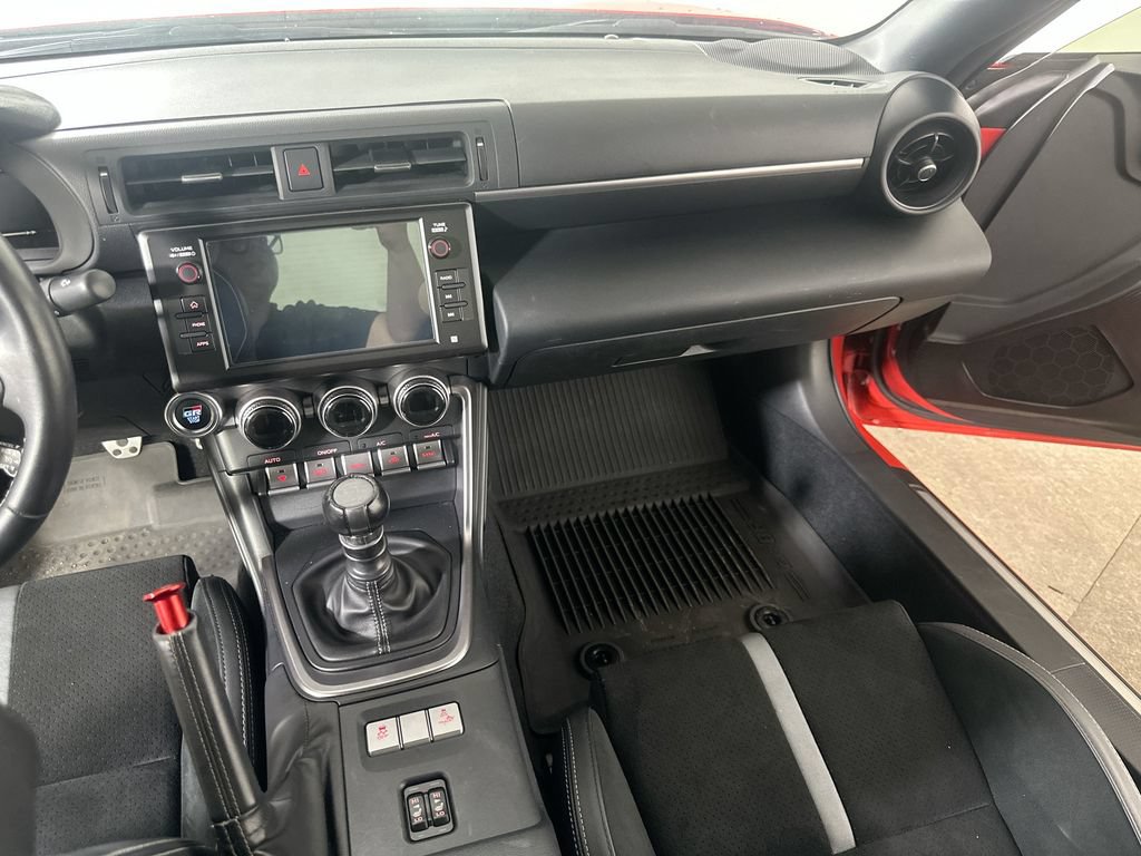 Used 2023 Toyota GR86 Premium w/ ALL Weather Mat Package (TMS) RWD image 18