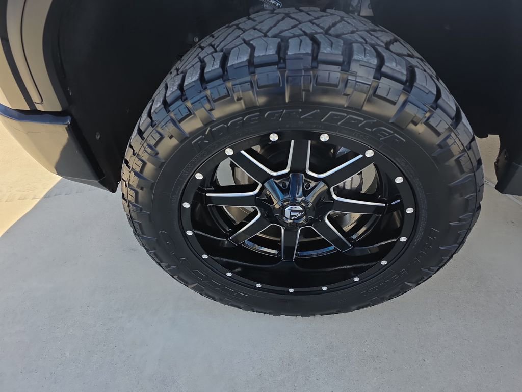 Used 2022 GMC Sierra 1500 AT4 w/ AT4 Premium Package image 5