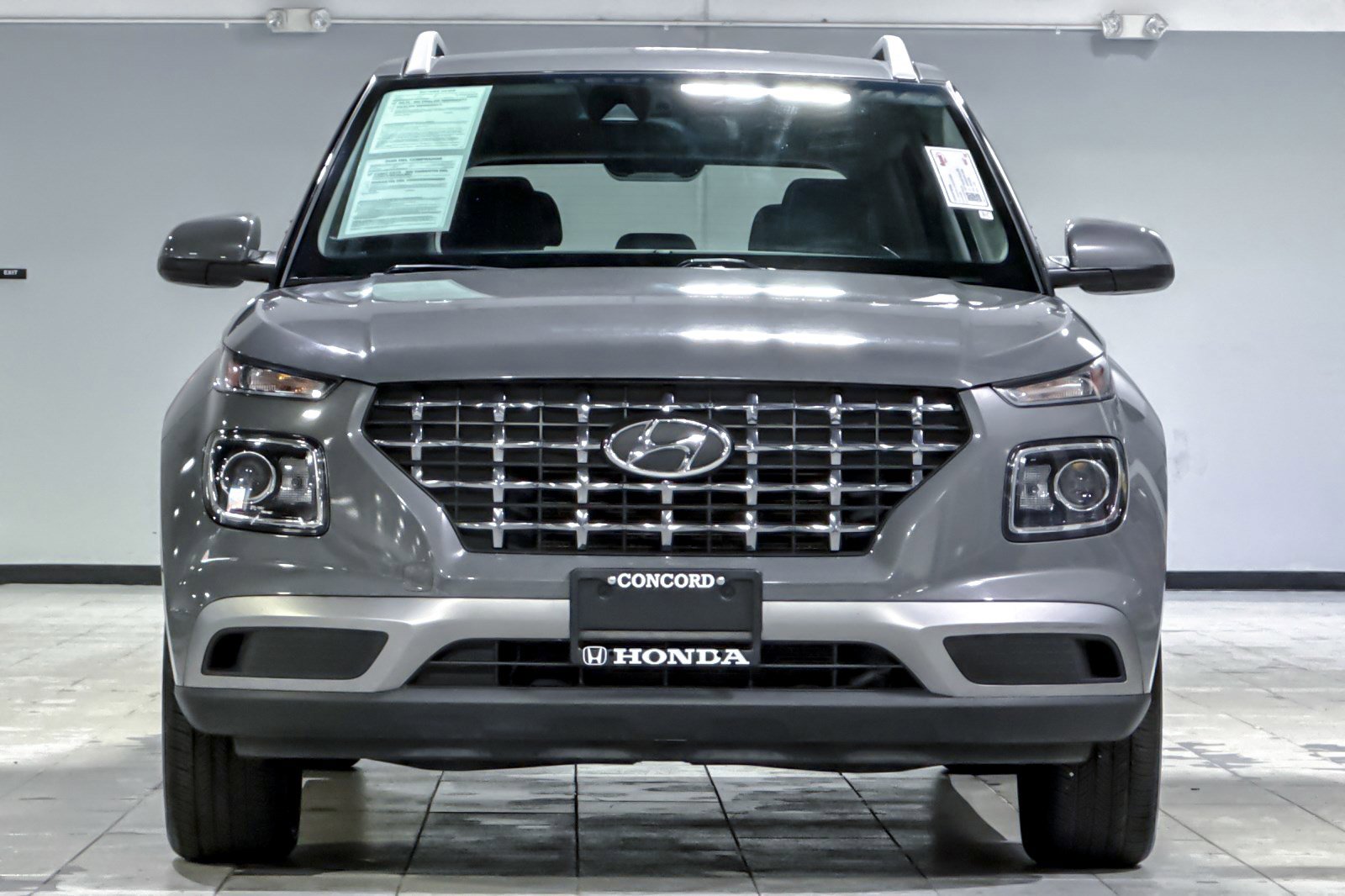 Used 2021 Hyundai Venue SEL FWD image 6