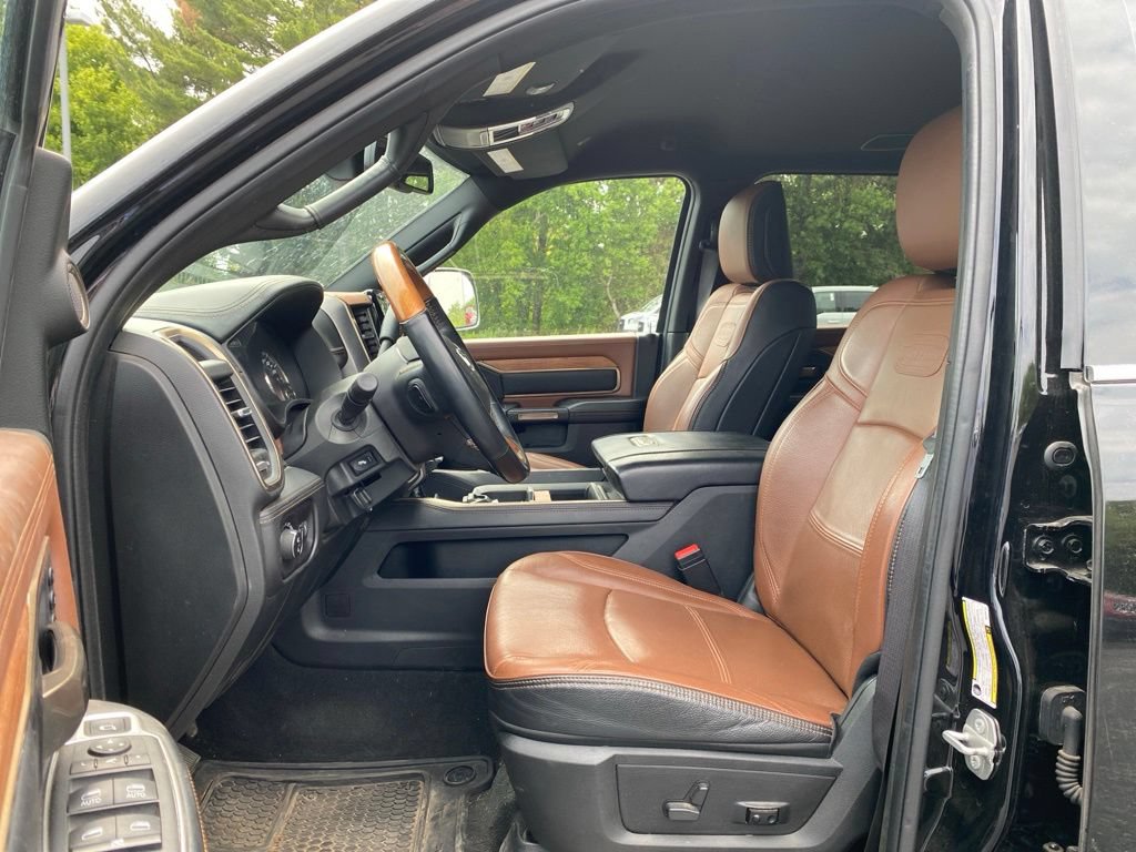 Used 2022 RAM 3500 Limited AWD/4WD image 11