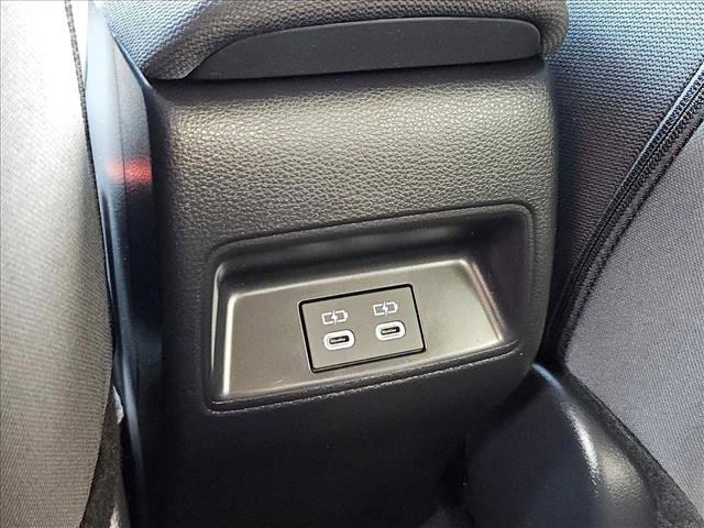 Used 2025 Toyota Corolla LE image 15