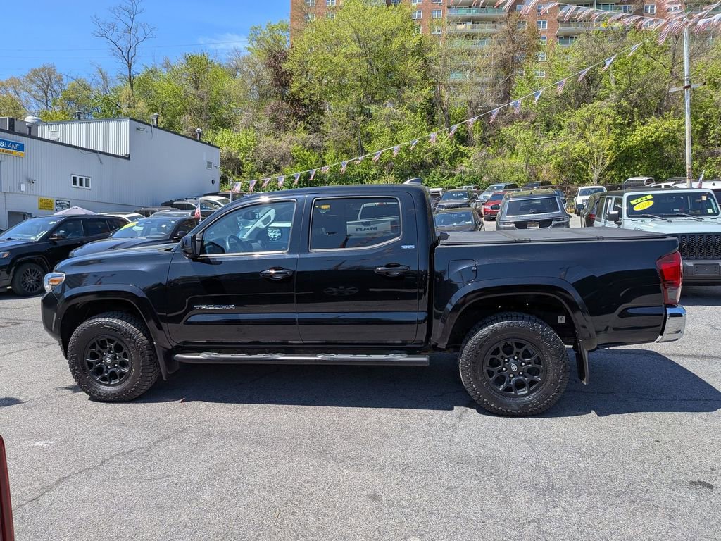 Used 2022 Toyota Tacoma SR5 AWD/4WD image 10