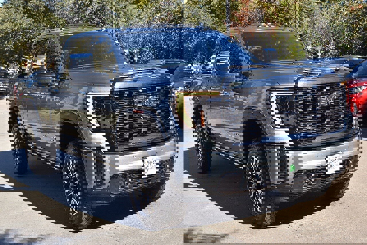 Used 2024 GMC Sierra 2500 Denali Ultimate image 4