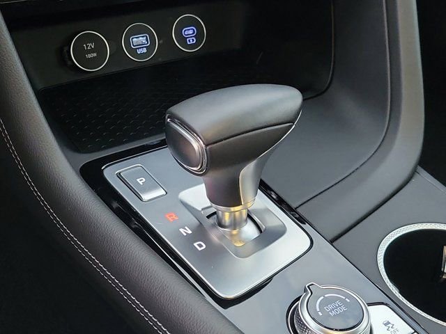 Used 2026 Genesis G70 2.5T image 32