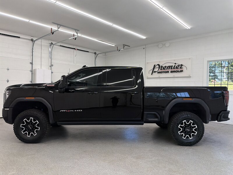 Used 2024 GMC Sierra 2500 AT4X AWD/4WD image 8