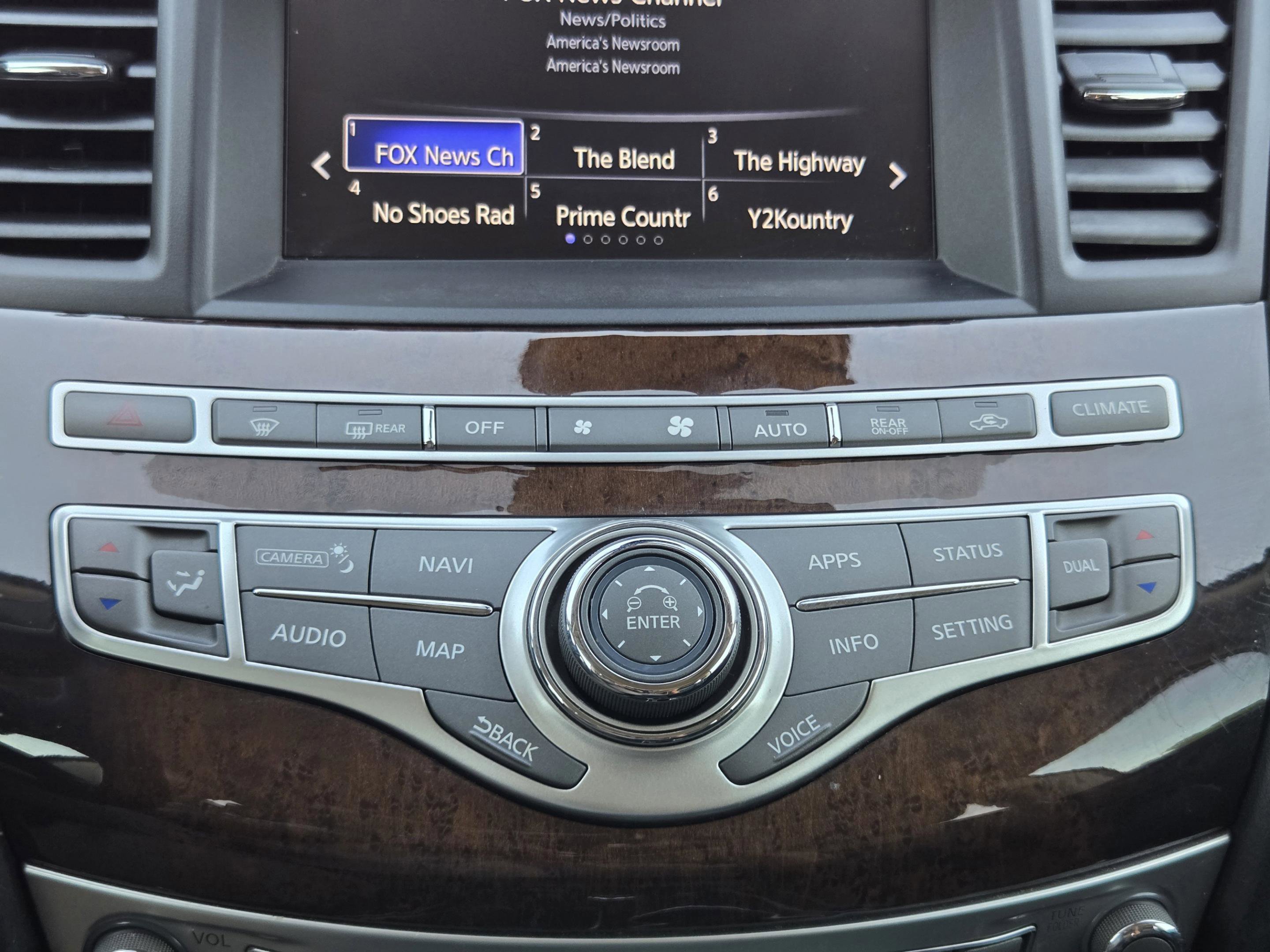 Used 2017 INFINITI QX60 FWD w/ Deluxe Technology Package image 15