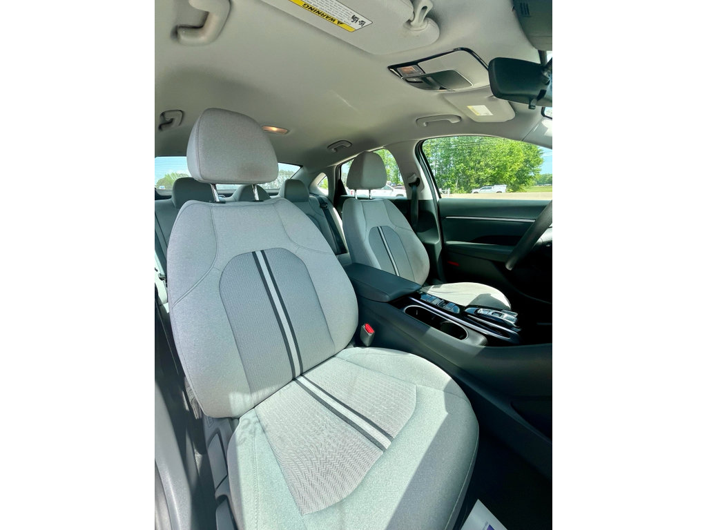 Used 2022 Hyundai Sonata SE FWD image 11