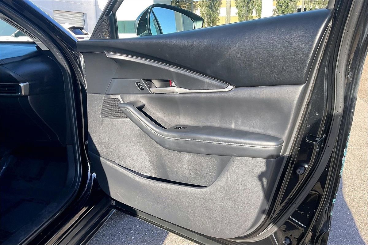 Used 2021 MAZDA CX-30 AWD 2.5 S w/ Select Package image 19
