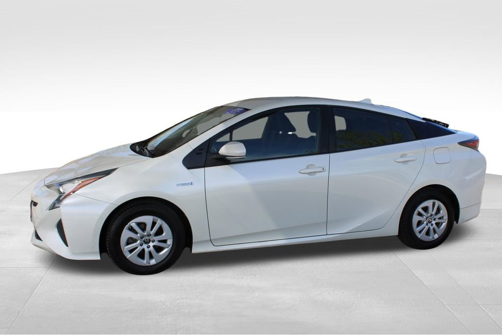 Used 2016 Toyota Prius Two image 11