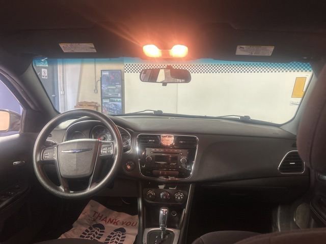Used 2013 Chrysler 200 LX image 33