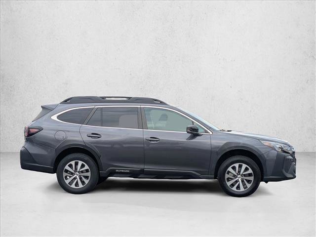 Used 2023 Subaru Outback Premium image 4