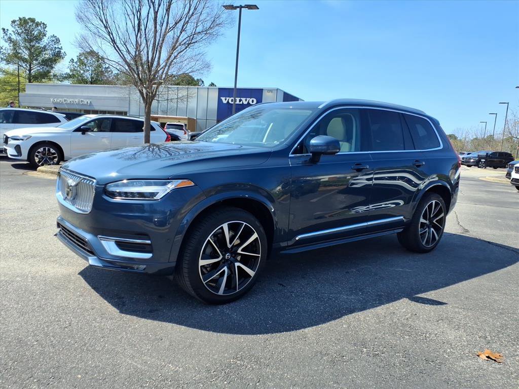 Certified 2023 Volvo XC90 B5 Plus image 9