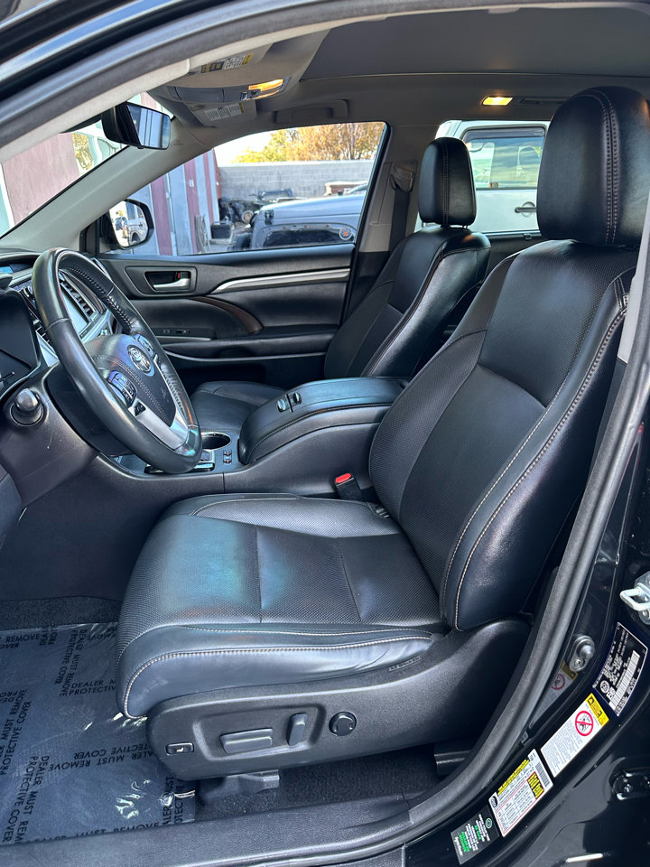 Used 2017 Toyota Highlander Limited image 13
