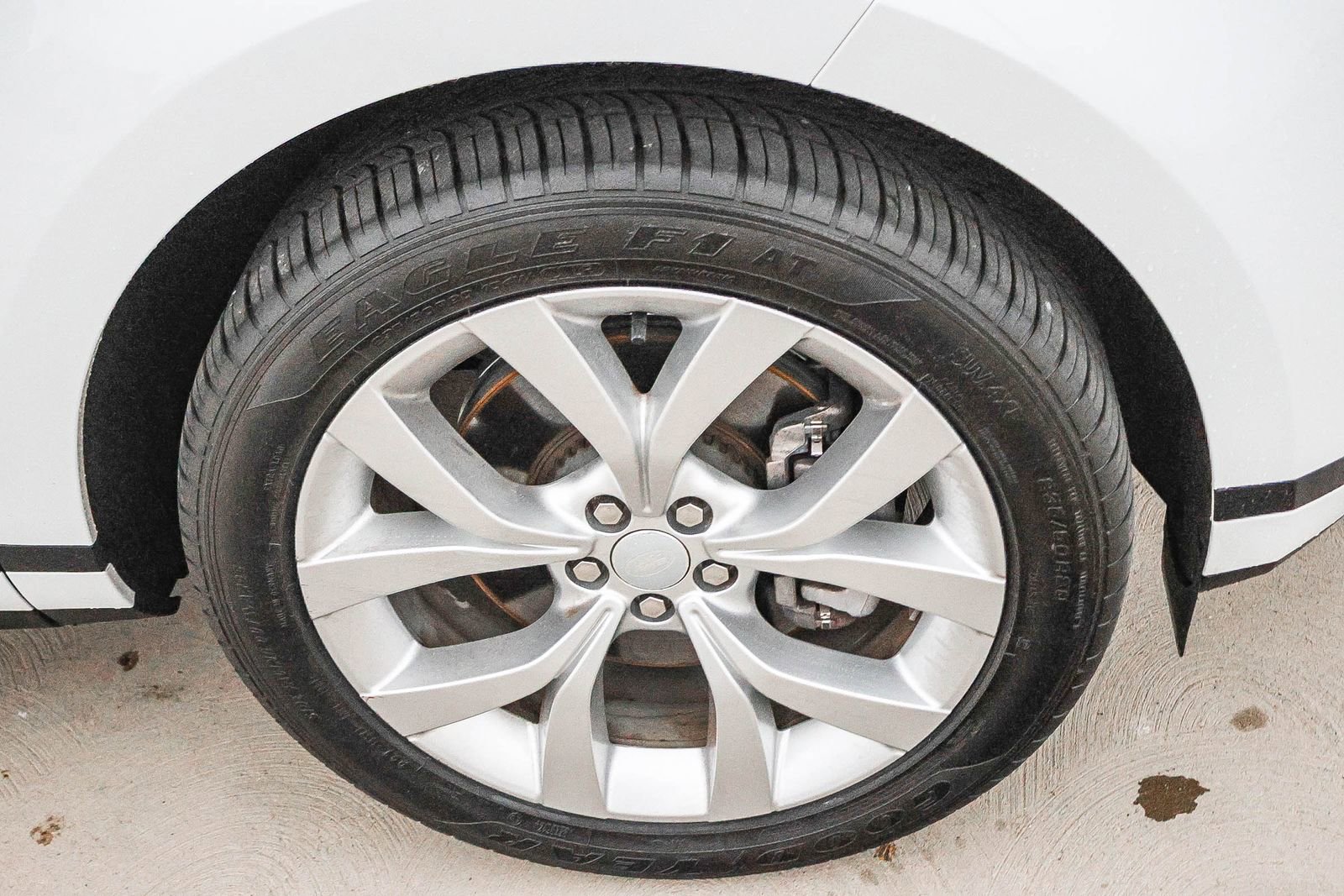 Certified 2023 Land Rover Range Rover Evoque SE image 14