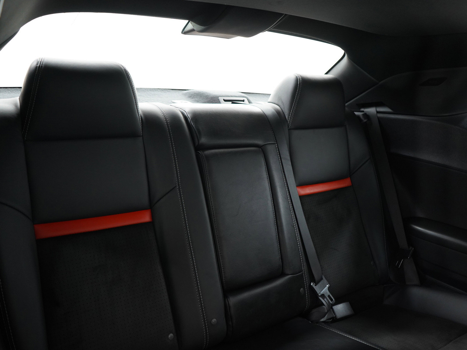 Used 2009 Dodge Challenger SRT8 RWD image 13