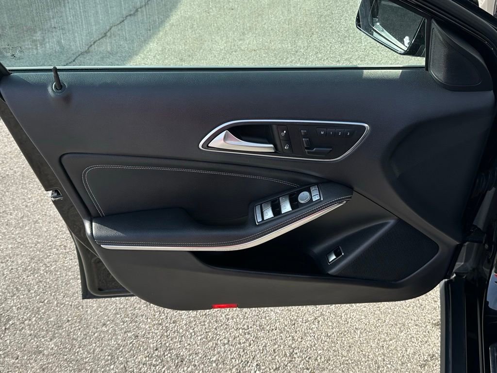 Used 2015 Mercedes-Benz GLA 250 image 15