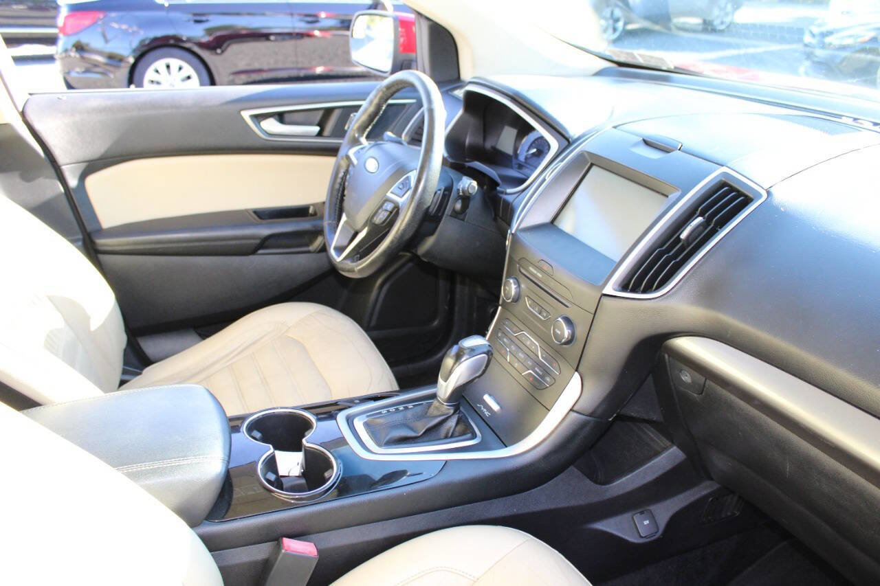 Used 2015 Ford Edge SEL w/ Equipment Group 201A AWD/4WD image 12