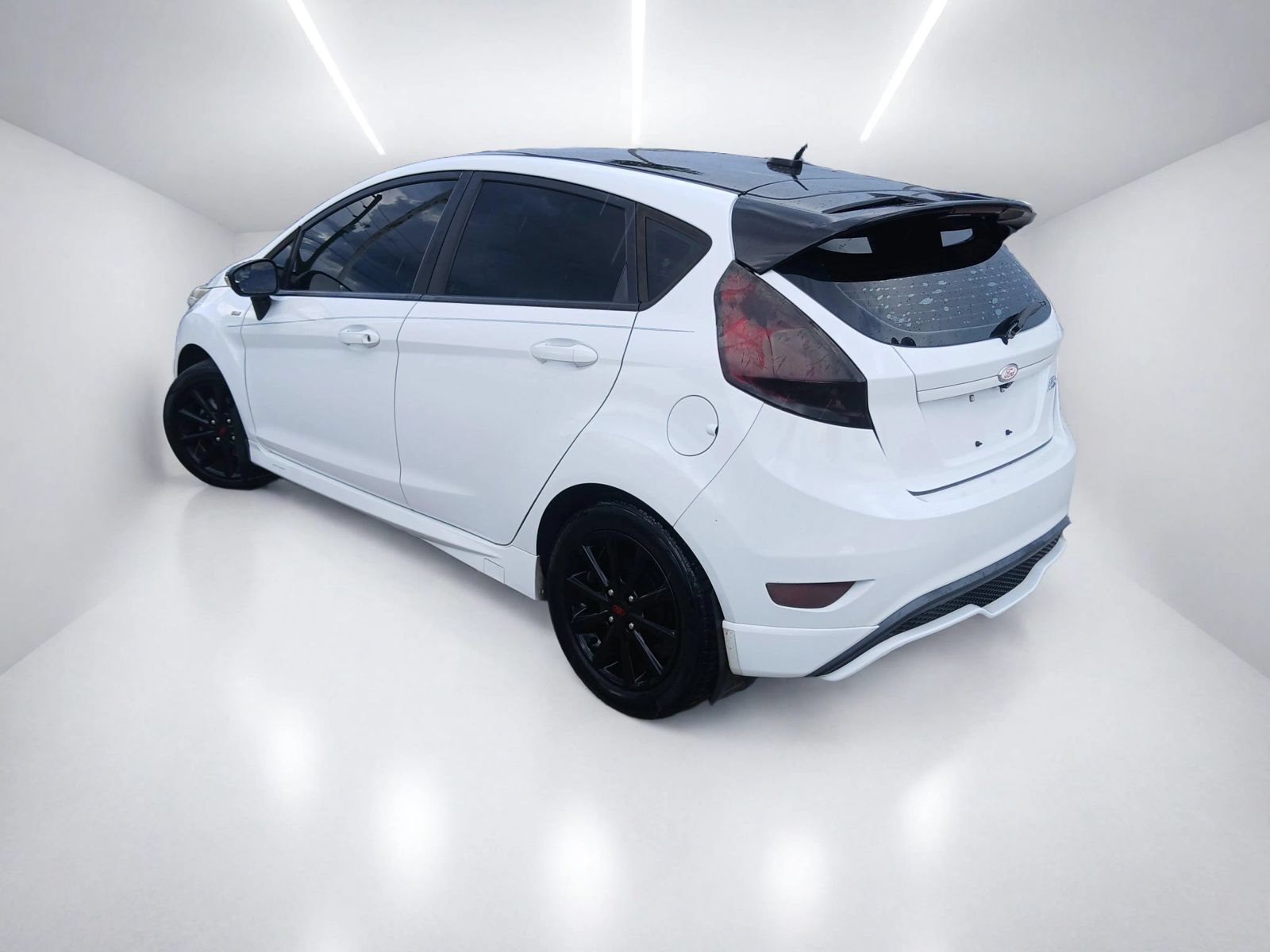 Used 2019 Ford Fiesta ST-Line w/ ST Line Cold Weather Package FWD image 5